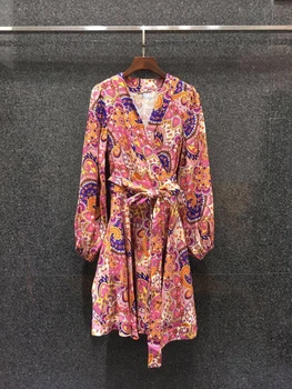 2020 Early Autumn New Women's V-neck Printed Pattern Color Matching Lace-up Waist Hugging Decorative Long-Sleeved Dress 811
2020 Early Autumn New Women's V-neck Printed Pattern Color Matching Lace-up Waist Hugging Decorative Long-Sleeved Dress 811