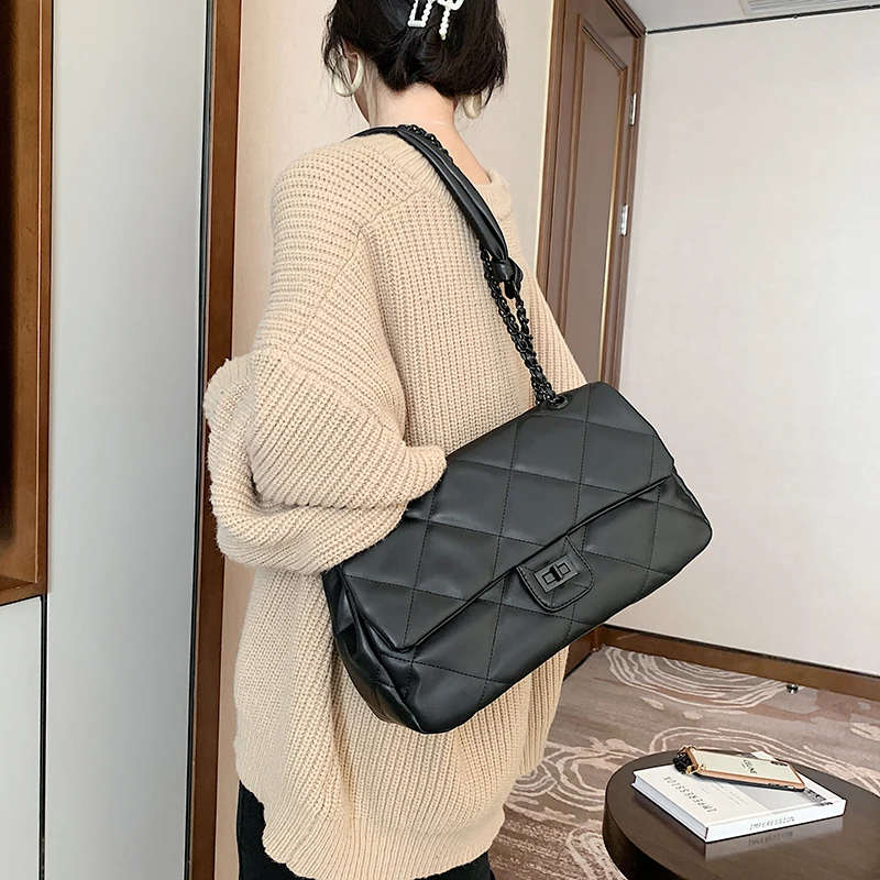 2020 New Rhombic Pattern Chain Big Handbag with Lock Women Solid Color Daily Diagonal Bag Elegant Female Classic PU Shoulder Bag
2020 New Rhombic Pattern Chain Big Handbag with Lock Women Solid Color Daily Diagonal Bag Elegant Female Classic PU Shoulder Bag