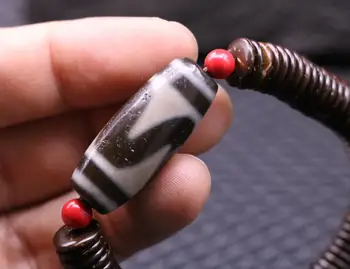 Power Tibetan Old Agate Sharp Tiger Tooth dZi Bead Hand Knitted Bracelet Amulet
Power Tibetan Old Agate Sharp Tiger Tooth dZi Bead Hand Knitted Bracelet Amulet