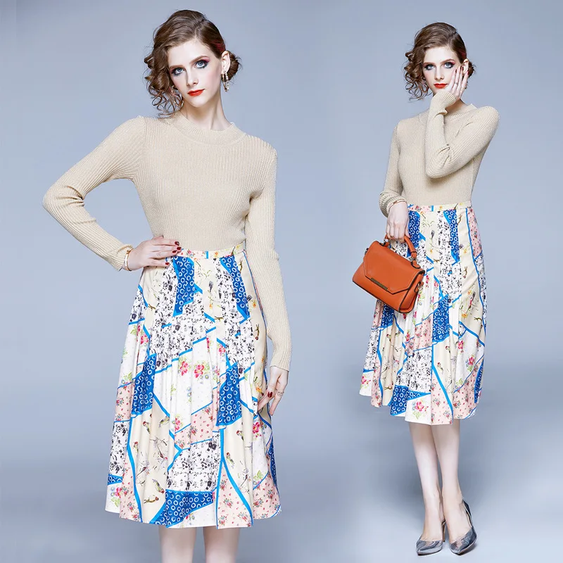 2019 Long Sleeve Gold Half-Turtle-Neck Sweater + Elastic Waist Contrast Color Pleated Skirt-Style Set
2019 Long Sleeve Gold Half-Turtle-Neck Sweater + Elastic Waist Contrast Color Pleated Skirt-Style Set