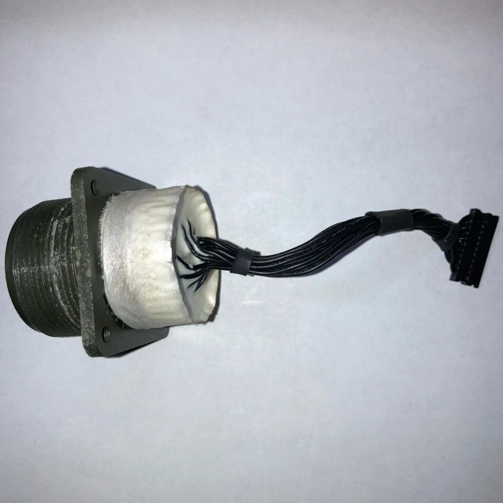 UTOPH-81AWF or UTOPH-40AWM or UTOPH-20AWM Connector 20-29 11 Pins Cable for Encoder
UTOPH-81AWF or UTOPH-40AWM or UTOPH-20AWM Connector 20-29 11 Pins Cable for Encoder