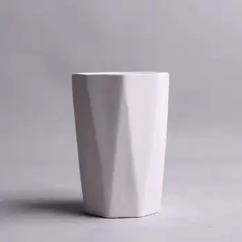 Plain roasted cups plain roasted semi-finished products hand-painted glazes underglaze color glaze pottery pottery studio
Plain roasted cups plain roasted semi-finished products hand-painted glazes underglaze color glaze pottery pottery studio