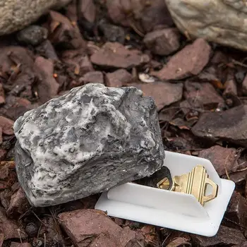 Novelty Key Rock Artificial Resin Stone Outdoor Simulated Stone Key Safe Storage Box Spare Key Hiding Garden Simulation Decor
Novelty Key Rock Artificial Resin Stone Outdoor Simulated Stone Key Safe Storage Box Spare Key Hiding Garden Simulation Decor