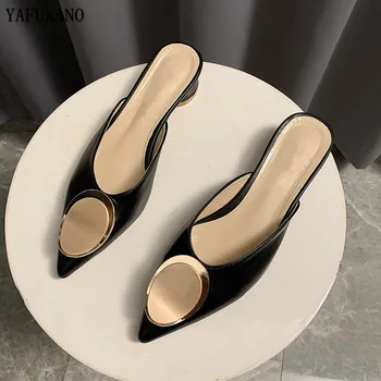 2020 New Summer Womens Mules Slippers Metal Decoration Pointed Toe Slides Casual Round Heels Sandals Outdoor Mid Heel Beach Shoe
2020 New Summer Womens Mules Slippers Metal Decoration Pointed Toe Slides Casual Round Heels Sandals Outdoor Mid Heel Beach Shoe