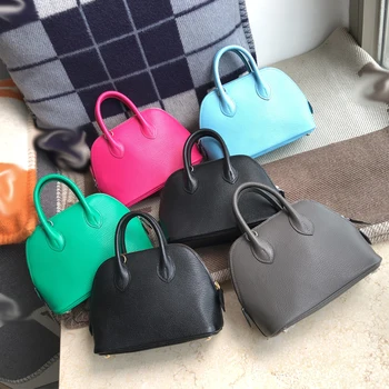 The highest quality ladies luxury fashion shoulder bag 100% leather brand famous ladies handbags all hand
The highest quality ladies luxury fashion shoulder bag 100% leather brand famous ladies handbags all hand