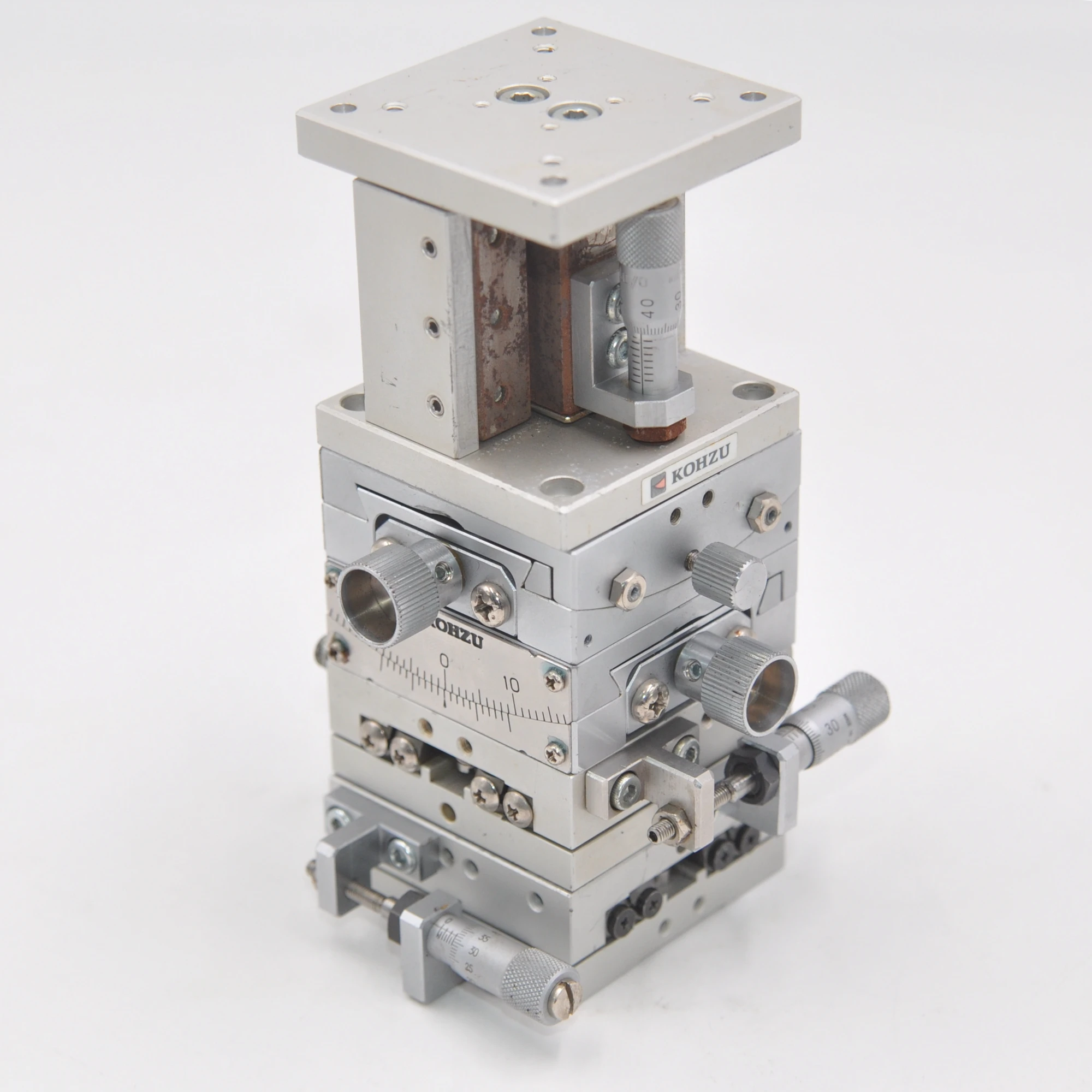 Five-dimensional XYZ2U axis Japan KOHZU ZM05-01 XM05-31 SH05-03 precision fine-tuning slide
Five-dimensional XYZ2U axis Japan KOHZU ZM05-01 XM05-31 SH05-03 precision fine-tuning slide