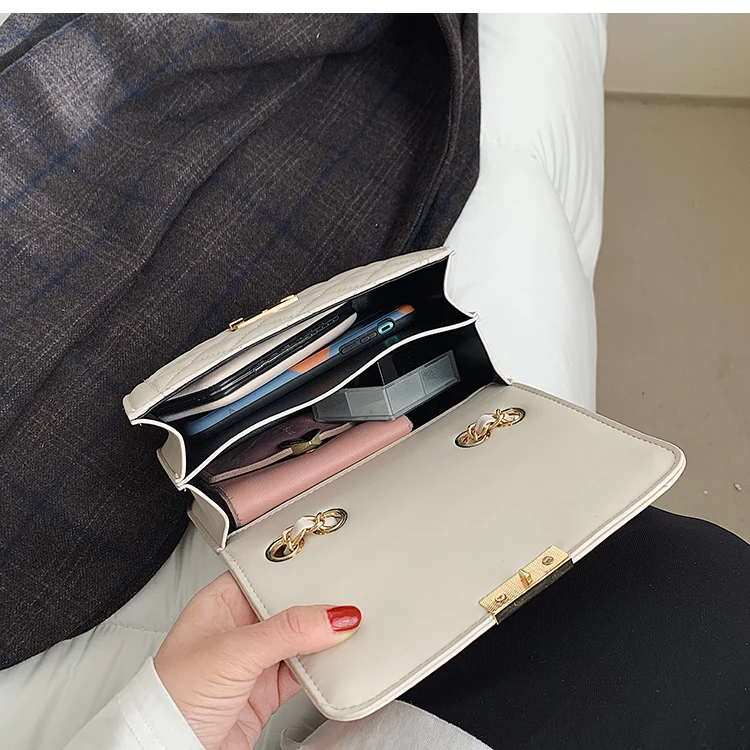 С доставкой Marke Designer Mode frauen Kette Kleine Klappe Umhängetasche 2021 Winter Schulter Handtaschen Hohe Qualität PU Leder С доставкой Marke Designer Mode frauen Kette Kleine Klappe Umhängetasche 2021 Winter Schulter Handtaschen Hohe Qualität PU Leder