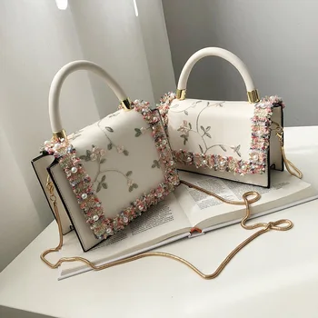 Elegant Female Lace Tote Bag 2020 Summer New Quality Leather Women's Designer Handbag Pearl Flower Chain Shoulder Messenger Bags
Elegant Female Lace Tote Bag 2020 Summer New Quality Leather Women's Designer Handbag Pearl Flower Chain Shoulder Messenger Bags