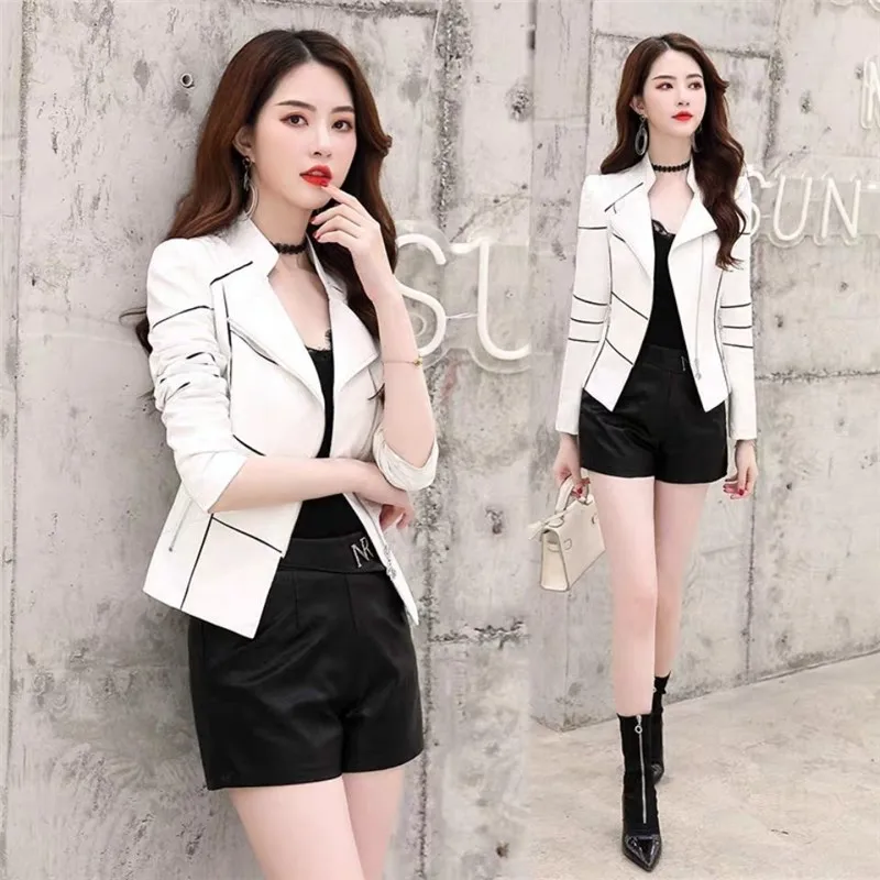 PU Leather Jacket Women Spring Autumn New Korean Motorcycle Leather Jacket Ladies Stand-up Collar Short Leather Coats 4XL
PU Leather Jacket Women Spring Autumn New Korean Motorcycle Leather Jacket Ladies Stand-up Collar Short Leather Coats 4XL