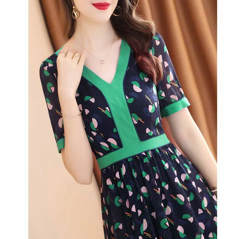 Ozhouzhan 2019 Summer New Style Blue Short-sleeved Printed Chiffon Dress Women's Mid-length Waist Hugging Slimming Explosion
Ozhouzhan 2019 Summer New Style Blue Short-sleeved Printed Chiffon Dress Women's Mid-length Waist Hugging Slimming Explosion