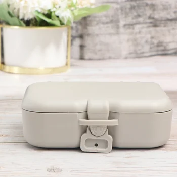 1pc Denture Box Convenient Portable Plastic Durable Denture Cleaning Case False Teeth Container with Inner Mirror
1pc Denture Box Convenient Portable Plastic Durable Denture Cleaning Case False Teeth Container with Inner Mirror