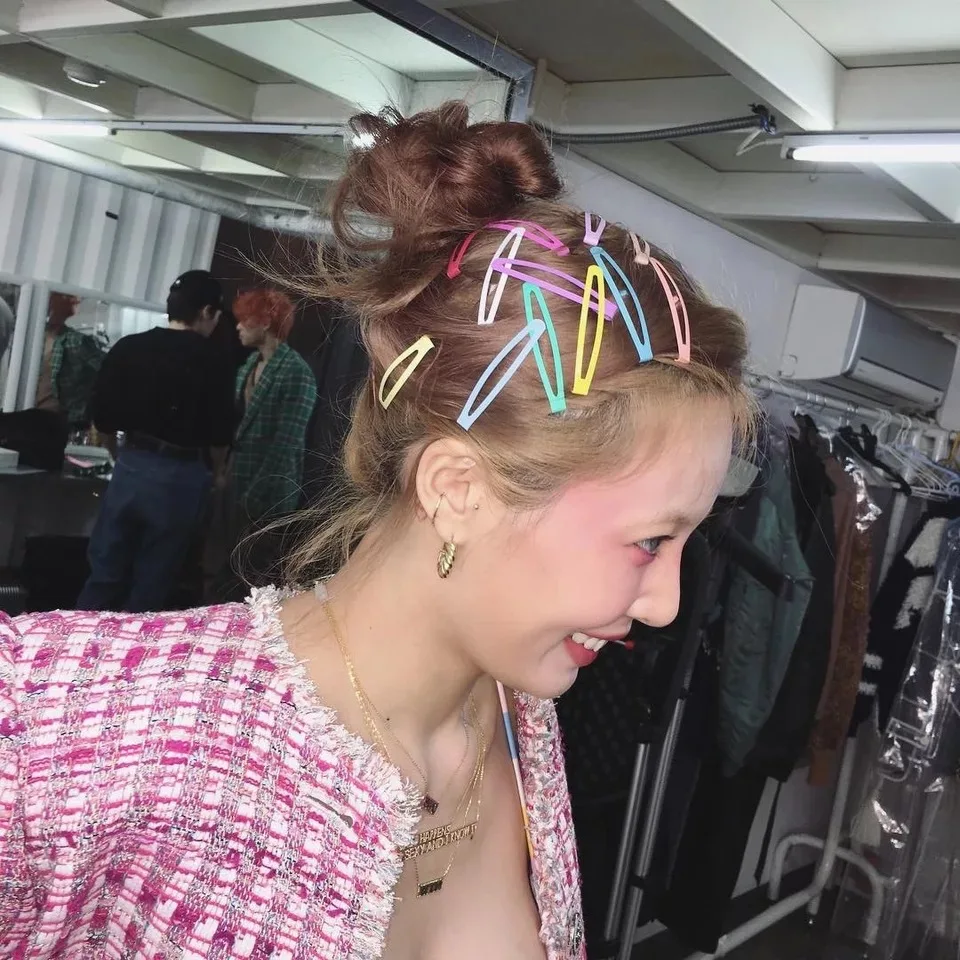 Hyuna Celebrity Style Mini Little Workhorse South Korea Children Macarons Flower Mickey Hair Claw Cute Girls Infant Headband
Hyuna Celebrity Style Mini Little Workhorse South Korea Children Macarons Flower Mickey Hair Claw Cute Girls Infant Headband