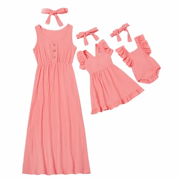 2020 Summer Mother Daughter Dresses for Family Matching Clothes Women Girls Ruffles Dress Baby Jumpsuit with Hair Band Outfits
2020 Summer Mother Daughter Dresses for Family Matching Clothes Women Girls Ruffles Dress Baby Jumpsuit with Hair Band Outfits