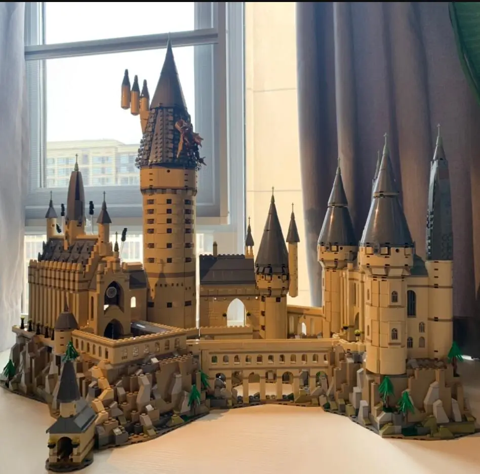 16060 Potter Movie Castle Magic Model 6742Pcs Building Block Bricks Toys Children Gift Compatible with 71043
16060 Potter Movie Castle Magic Model 6742Pcs Building Block Bricks Toys Children Gift Compatible with 71043