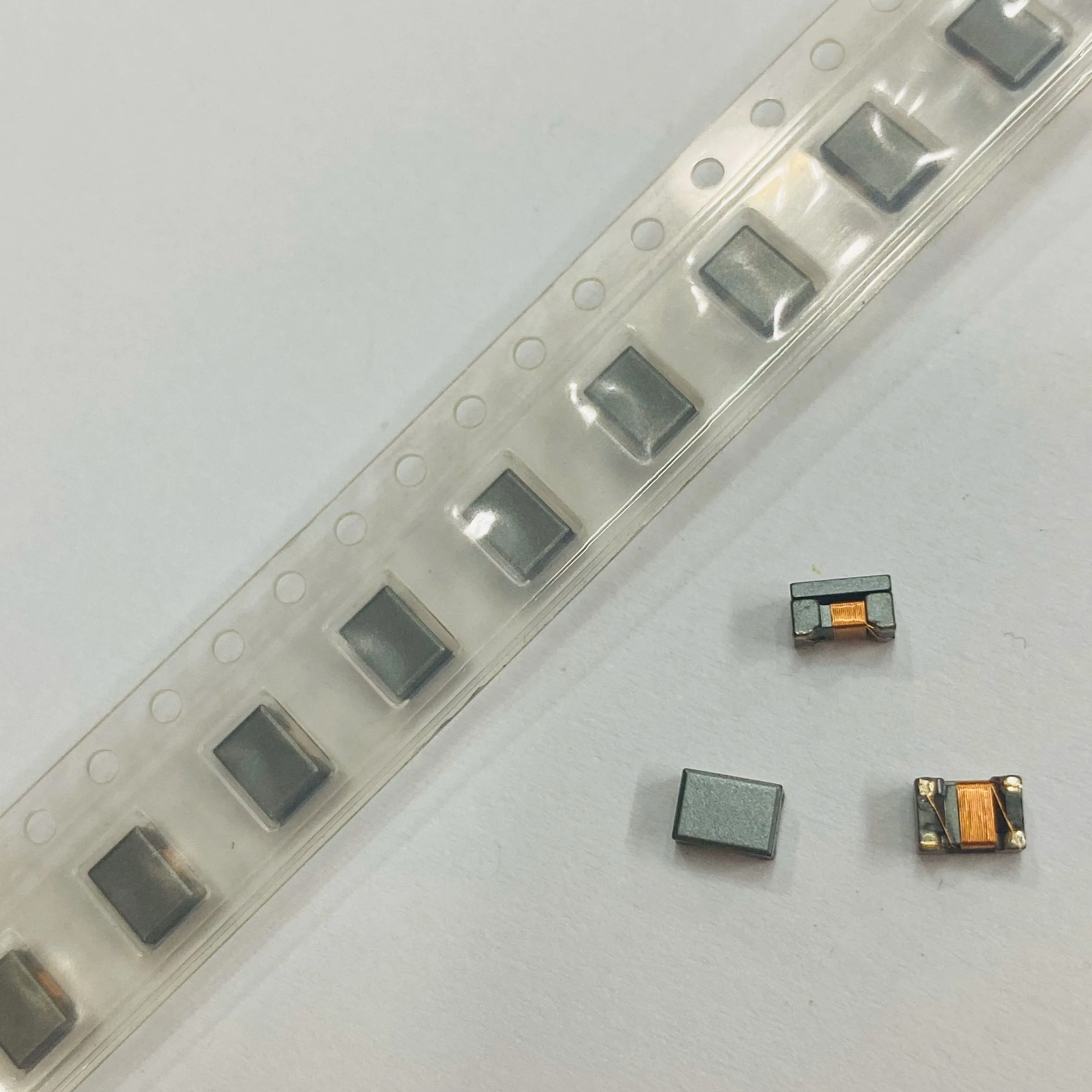 50PCS WCM4532F2SF-900T20 SMD common mode inductor 1812 90ohm 4532 90R SMD filter
50PCS WCM4532F2SF-900T20 SMD common mode inductor 1812 90ohm 4532 90R SMD filter