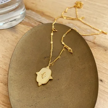 18k gold 100% Authentic 925 Sterling silver Golden chain & Geometric Pendant charms TLX1013
18k gold 100% Authentic 925 Sterling silver Golden chain & Geometric Pendant charms TLX1013