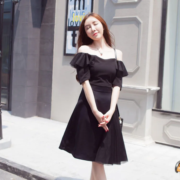 Model Photo Shoot off-Shoulder Gauze Irregular Flounced Spring And Summer Dress Black/white Horizontal Neck Skirt 6682
Model Photo Shoot off-Shoulder Gauze Irregular Flounced Spring And Summer Dress Black/white Horizontal Neck Skirt 6682
