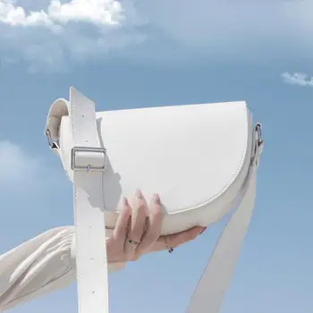 Solid color Saddle bag 2020 Fashion New High quality PU Leather Women's Designer Handbag Casual Flip Shoulder Messenger Bag 
Solid color Saddle bag 2020 Fashion New High quality PU Leather Women's Designer Handbag Casual Flip Shoulder Messenger Bag