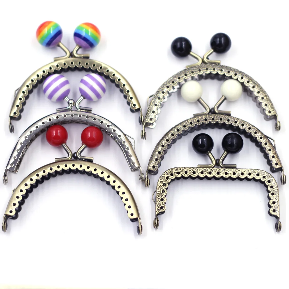 6 Styles Resin Head Lotus Lace Arch Rectangle Frame Kiss Clasp Lock Metal Coin Purse Bag Purse DIY Craft Wallet Findings
6 Styles Resin Head Lotus Lace Arch Rectangle Frame Kiss Clasp Lock Metal Coin Purse Bag Purse DIY Craft Wallet Findings