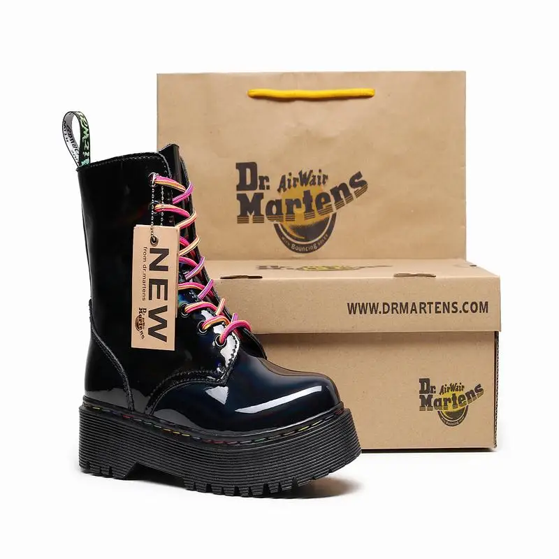 2020 trendy laser finish Martin boot women thick bottom high leisure locomotive boot women side zipper round head Martin boot
2020 trendy laser finish Martin boot women thick bottom high leisure locomotive boot women side zipper round head Martin boot