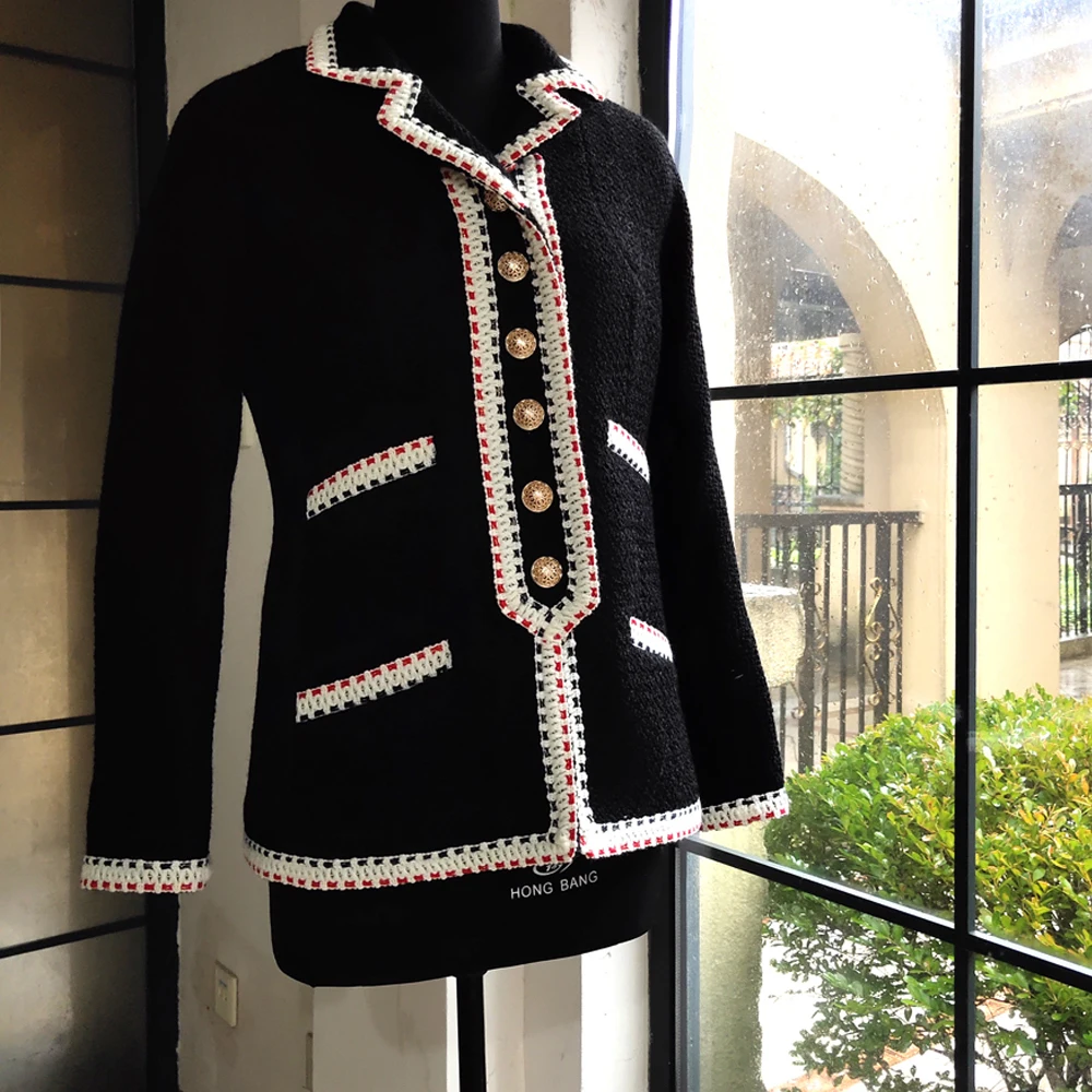 New lace aristocratic temperament little sweet wind restoring ancient ways short coat is natural long coat
New lace aristocratic temperament little sweet wind restoring ancient ways short coat is natural long coat