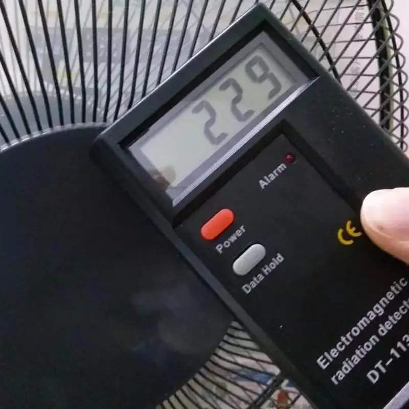 High Quality LCD Digital Display Electromagnetic Radiation Detector EMF Meter Dosimeter Tester Radiation Measurement Accessories
High Quality LCD Digital Display Electromagnetic Radiation Detector EMF Meter Dosimeter Tester Radiation Measurement Accessories