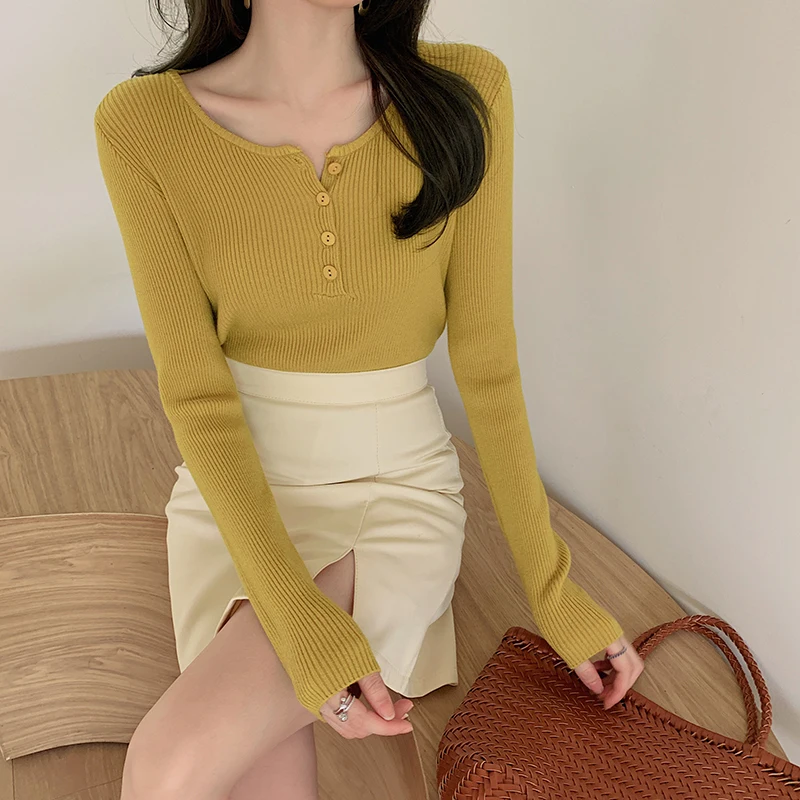 2020 autumn and winter Korean version of modal core-spun yarn knitting Slim half-open chest temperament simple base all-match
2020 autumn and winter Korean version of modal core-spun yarn knitting Slim half-open chest temperament simple base all-match