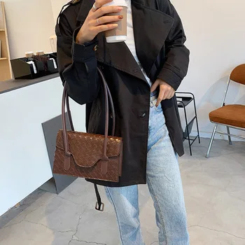 Retro Knitted Women's Handbag 2020 New Winter Casual Soft Leather Shoulder Bags for Office Ladies Female Flap Tote Purse Fashion
Retro Knitted Women's Handbag 2020 New Winter Casual Soft Leather Shoulder Bags for Office Ladies Female Flap Tote Purse Fashion