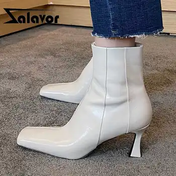 ZALAVOR Fashion Square Toe Ankle Boots Women Real Leather Shoes Sexy High Heel Winter Shoes Women Warm Footwear Size 33-43
ZALAVOR Fashion Square Toe Ankle Boots Women Real Leather Shoes Sexy High Heel Winter Shoes Women Warm Footwear Size 33-43