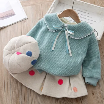 Girls Skirt Suit Girls Gold Velvet Plus Velvet Sweater + Dot Pleated Skirt Set Two-piece with Hat
Girls Skirt Suit Girls Gold Velvet Plus Velvet Sweater + Dot Pleated Skirt Set Two-piece with Hat