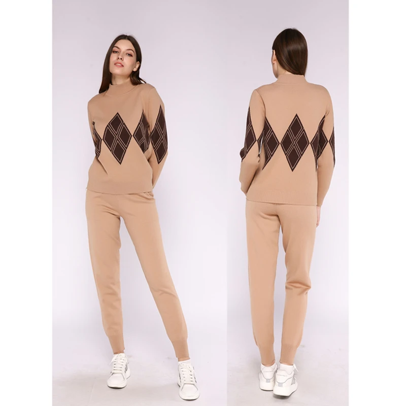 2020New High-necked Pullover Sweatshirt Knitted Pants Casual Two-piece Women's Knitted Sportswear Autumn Winter Women's Clothing
2020New High-necked Pullover Sweatshirt Knitted Pants Casual Two-piece Women's Knitted Sportswear Autumn Winter Women's Clothing