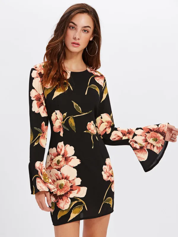 Europe And America New Style Hot Selling Bell Sleeve Floral Printed Dress New Style
Europe And America New Style Hot Selling Bell Sleeve Floral Printed Dress New Style