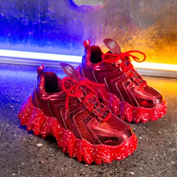 Spring Women Platform Sneakers Designers Red Shining Leather Lace Up Old Dad Shoes Female Basket Trainers Casual Shoes Woman New
Spring Women Platform Sneakers Designers Red Shining Leather Lace Up Old Dad Shoes Female Basket Trainers Casual Shoes Woman New
