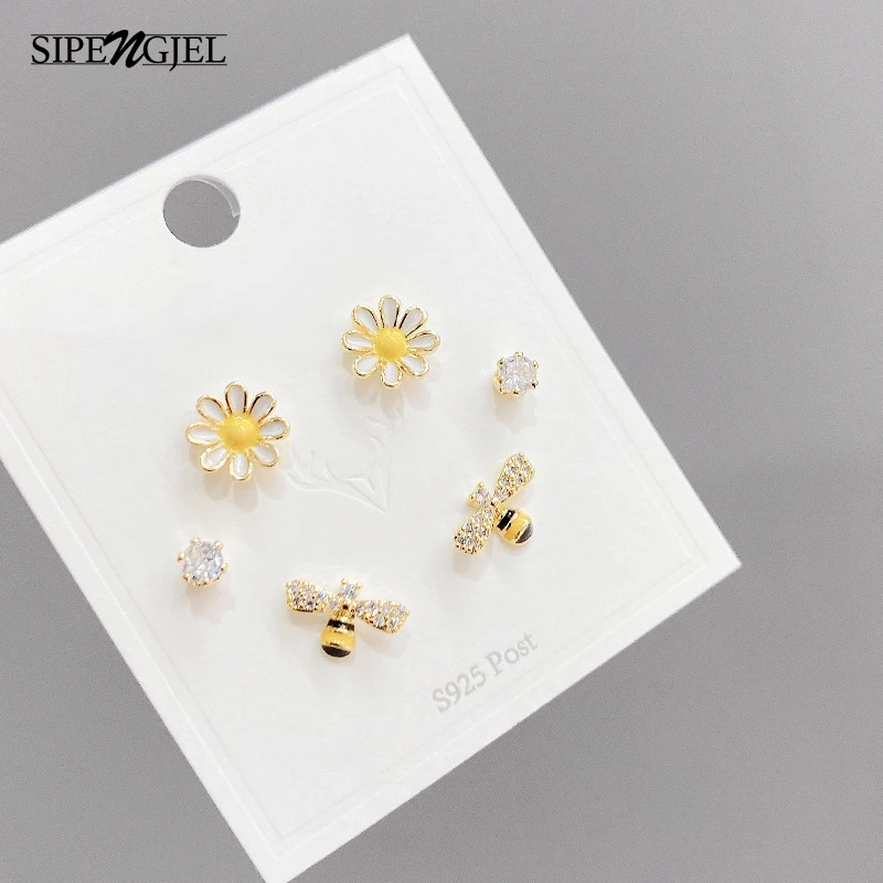 Fashion Brilliant Crystal Zircon Flower Bee Earrings Set For Women Sweet Summer Stud Sets Earrings Hypoallergenic Jewelry 2021
Fashion Brilliant Crystal Zircon Flower Bee Earrings Set For Women Sweet Summer Stud Sets Earrings Hypoallergenic Jewelry 2021