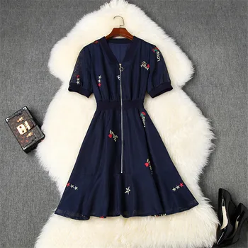2020 New Summer Designer Runway Dress Women Clothing Short Sleeve Fashion Embroidery Front Zipper Ruffle Mini Dress Sweet Casual
2020 New Summer Designer Runway Dress Women Clothing Short Sleeve Fashion Embroidery Front Zipper Ruffle Mini Dress Sweet Casual