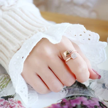 Trend personality geometric side ring female fashion pure silver jewelry, 925 cubic zirconia adjustable ring free shipping
Trend personality geometric side ring female fashion pure silver jewelry, 925 cubic zirconia adjustable ring free shipping