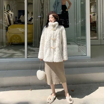 Sheep sheared fur coat female Mao Mao coat winter 2020 new Korean version of loose thickened imitation lamb wool teddy jacket
Sheep sheared fur coat female Mao Mao coat winter 2020 new Korean version of loose thickened imitation lamb wool teddy jacket