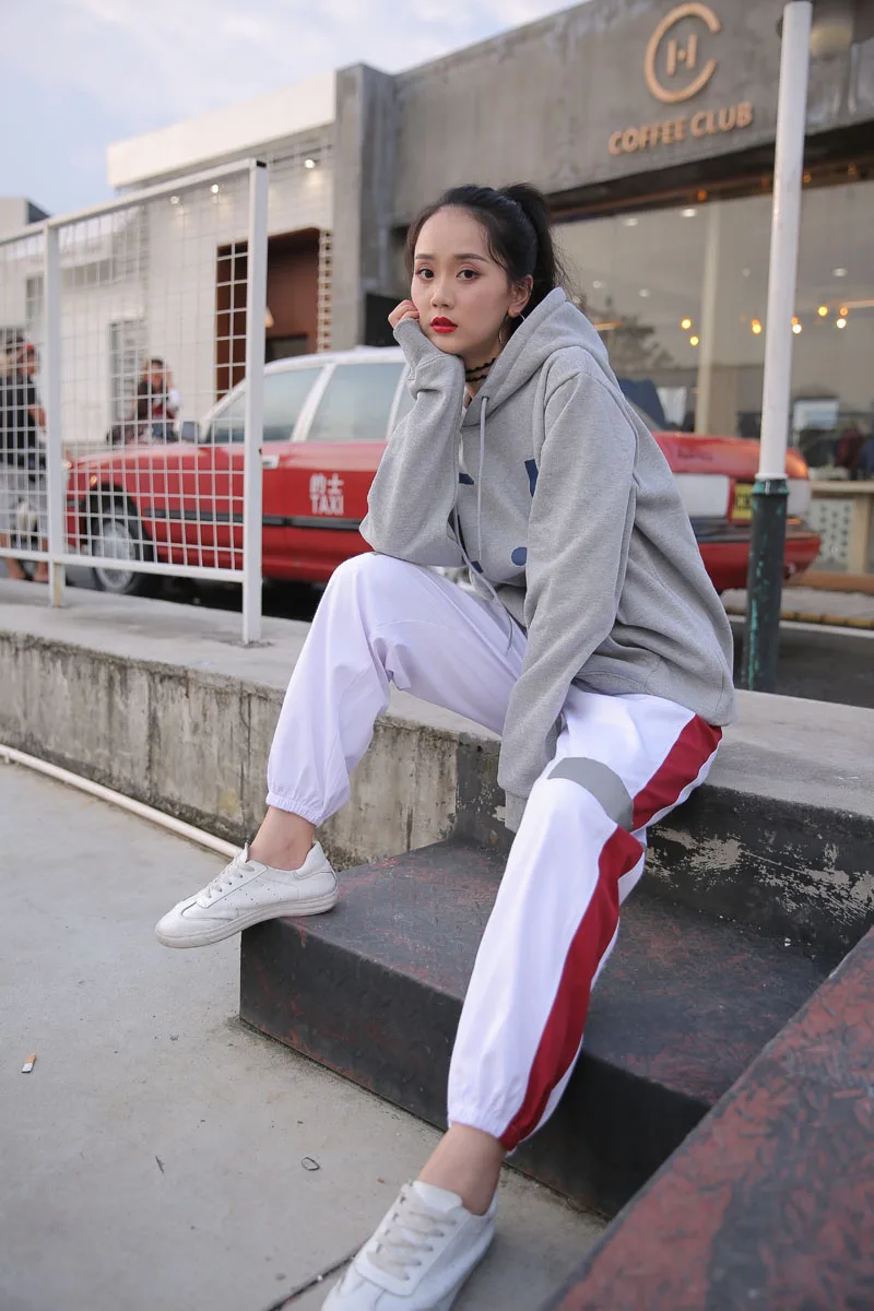 100% Cotton Sweatpants Men Women Best Quality Joggers Sweatpants Drawstring Reflective Hip hop Sweatpants
100% Cotton Sweatpants Men Women Best Quality Joggers Sweatpants Drawstring Reflective Hip hop Sweatpants