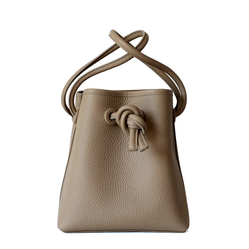 Ladies Shoulder Bag 2020 New Drawstring Bucket Bag Litchi Pattern Diagonal Bag Korean Simple Bag
Ladies Shoulder Bag 2020 New Drawstring Bucket Bag Litchi Pattern Diagonal Bag Korean Simple Bag