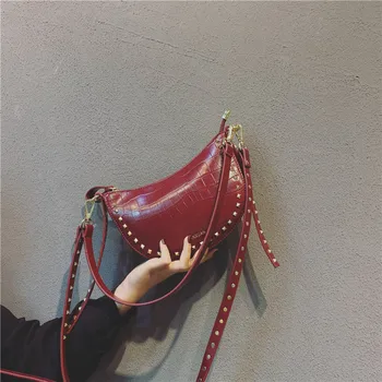 Bag Women's 2020 New Style Rivet Bag Dumplings Bag All-match Messenger Bag
Bag Women's 2020 New Style Rivet Bag Dumplings Bag All-match Messenger Bag