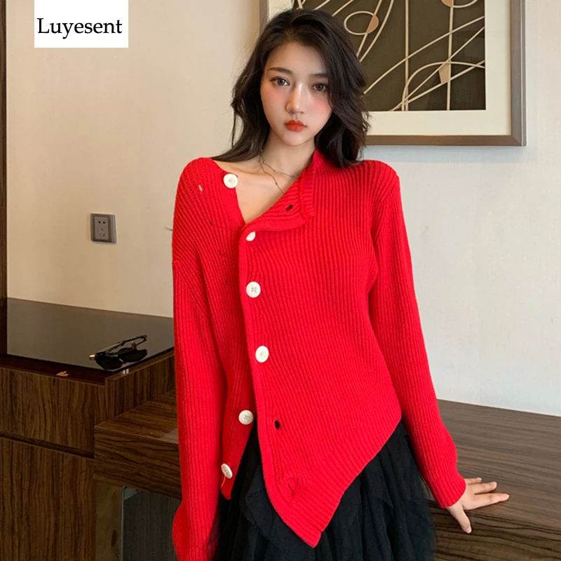 Red White Buttons Women Cardigans Sweater 2019 Lady Retro Long Sleeve Asymmetry Knit Top Fashion Korean Style Jumpers Christmas
Red White Buttons Women Cardigans Sweater 2019 Lady Retro Long Sleeve Asymmetry Knit Top Fashion Korean Style Jumpers Christmas