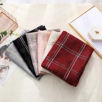 2020 Silk Wool Scarf Women Fashion Plaid Embroidery Shawl Wrap Lady Pashmina Winter Neck Scarves Hijab Femme Bandana Foulard 
2020 Silk Wool Scarf Women Fashion Plaid Embroidery Shawl Wrap Lady Pashmina Winter Neck Scarves Hijab Femme Bandana Foulard