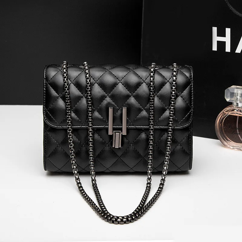 Y-Shaped Lock Modern Quilted Geometry Chain Waterproof Wearable Stereo Anti-Wrinkle Hardware Anti-Theft Long Shoulder Strap Bag
Y-Shaped Lock Modern Quilted Geometry Chain Waterproof Wearable Stereo Anti-Wrinkle Hardware Anti-Theft Long Shoulder Strap Bag