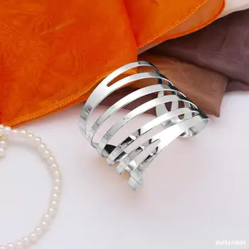 New Back Pattern Wedding Napkin Rings Table Decoration Hollow Out Family Gatherings Everyday Use Napkin Buckle Holder
New Back Pattern Wedding Napkin Rings Table Decoration Hollow Out Family Gatherings Everyday Use Napkin Buckle Holder