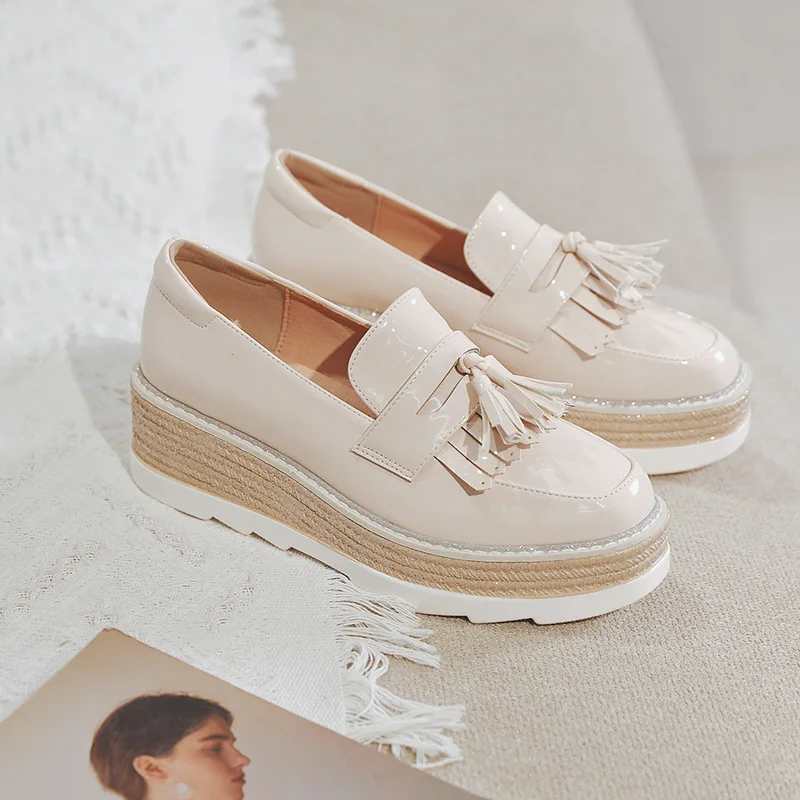 

All-Match Fringe Shoes Woman 2021 Slip-on Oxfords Increas Height Round Toe British Style Female Footwear Clogs Platform Tassel N