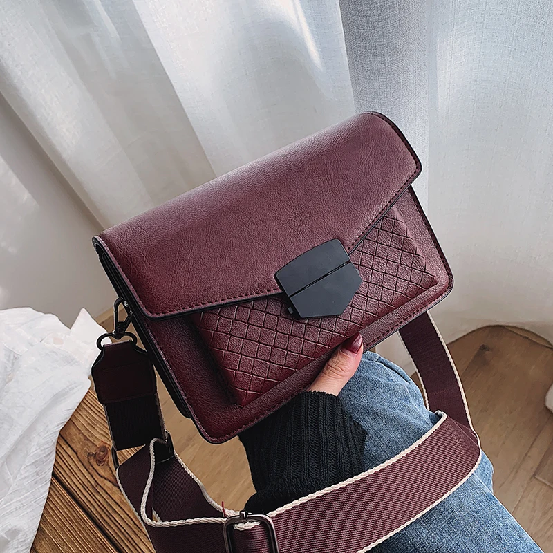 Louis Brand Vintage Messenger Bag Wide Belt Flap Pocket Shoulder Bag Leather Satchel Purse Crossbody Bag for Women Bolso Mujer 
Louis Brand Vintage Messenger Bag Wide Belt Flap Pocket Shoulder Bag Leather Satchel Purse Crossbody Bag for Women Bolso Mujer