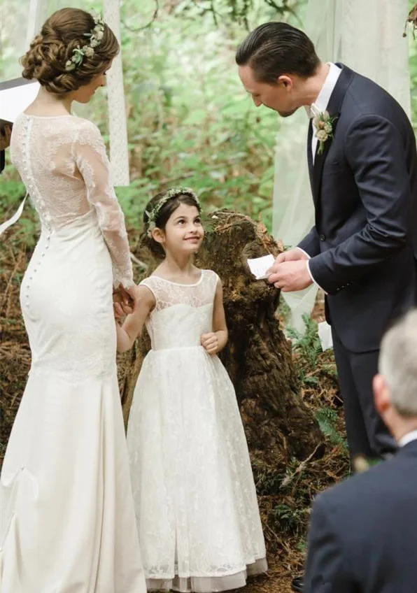 Ivory Lace Boho Flower Girls Dress for Country Weddings O Neck Long A Line Summer Beach Formal Kids Party Vestidos Communion
Ivory Lace Boho Flower Girls Dress for Country Weddings O Neck Long A Line Summer Beach Formal Kids Party Vestidos Communion