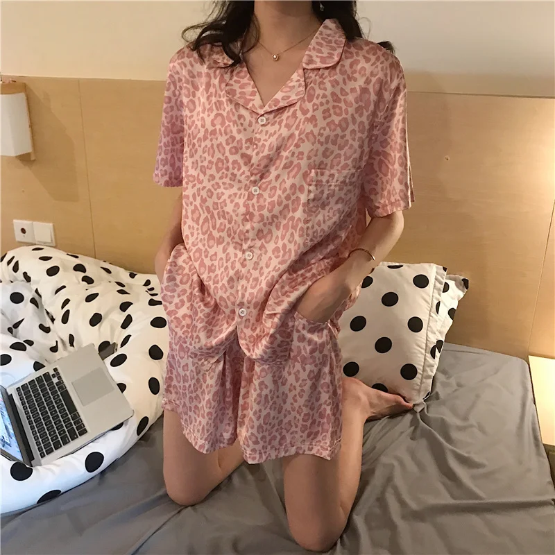 Satin Pajamas Leopard Print Home Clothes for Women Silk Loose Sleepwear Sexy Summer Nightie 2020 
Satin Pajamas Leopard Print Home Clothes for Women Silk Loose Sleepwear Sexy Summer Nightie 2020