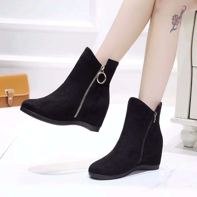 2019 Winter Shoes Women Snow Boots Fashion Women Ankle Boots Casual Woman Wedge Heels Boots Height Increasing 6.5cm A1769 
2019 Winter Shoes Women Snow Boots Fashion Women Ankle Boots Casual Woman Wedge Heels Boots Height Increasing 6.5cm A1769