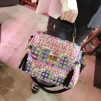 Luxury Fashion Diamond Bag Women Handbag Genuine Leatehr Portable Diagonal Female Bag Ladies Rhinestone Commuter Bag 2020 New 
Luxury Fashion Diamond Bag Women Handbag Genuine Leatehr Portable Diagonal Female Bag Ladies Rhinestone Commuter Bag 2020 New